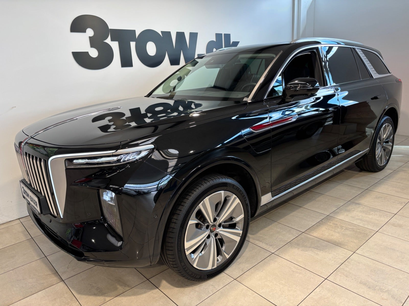 Sort Hongqi E-HS9 fra 2024