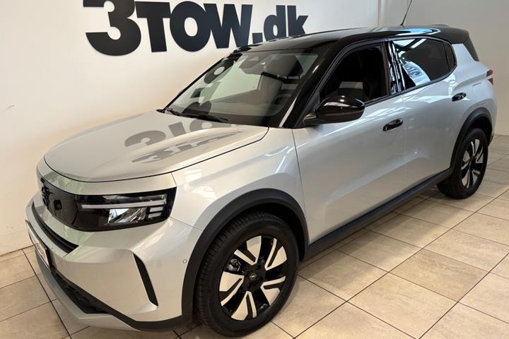 Sølv Opel Frontera fra 2025 set udefra