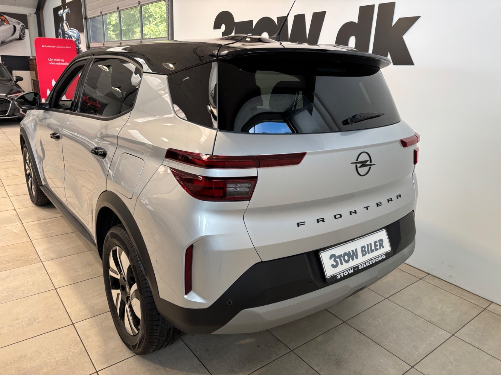 Sølv Opel Frontera fra 2025
