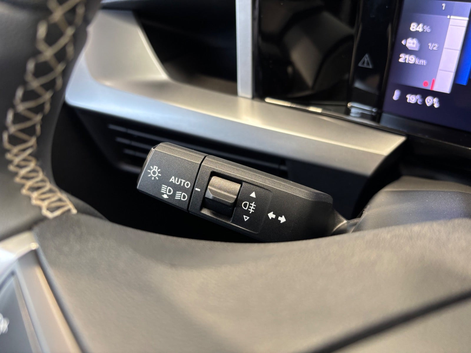 Sølv Opel Frontera fra 2025