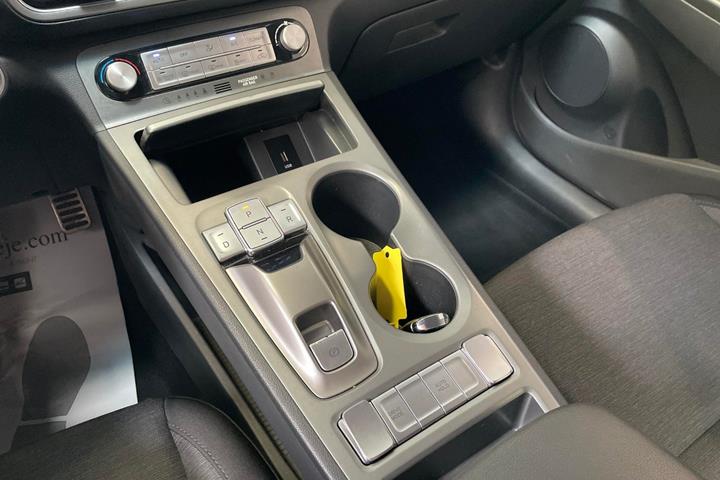 Blå Hyundai Kona fra 2023