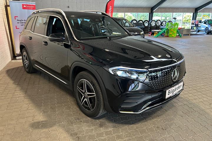 Sort Mercedes EQB250+ fra 2025