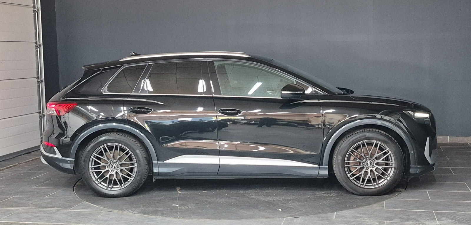 Sort Audi Q4 e-tron fra 2022