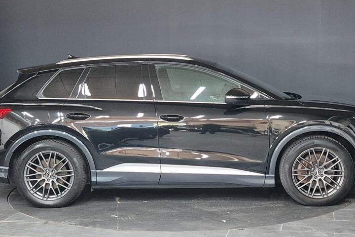 Sort Audi Q4 e-tron fra 2022
