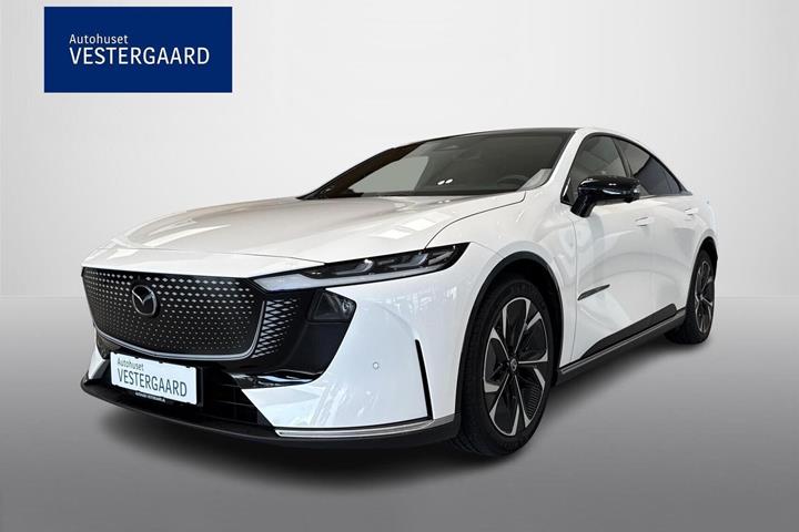 Hvid Mazda 6e fra 2025