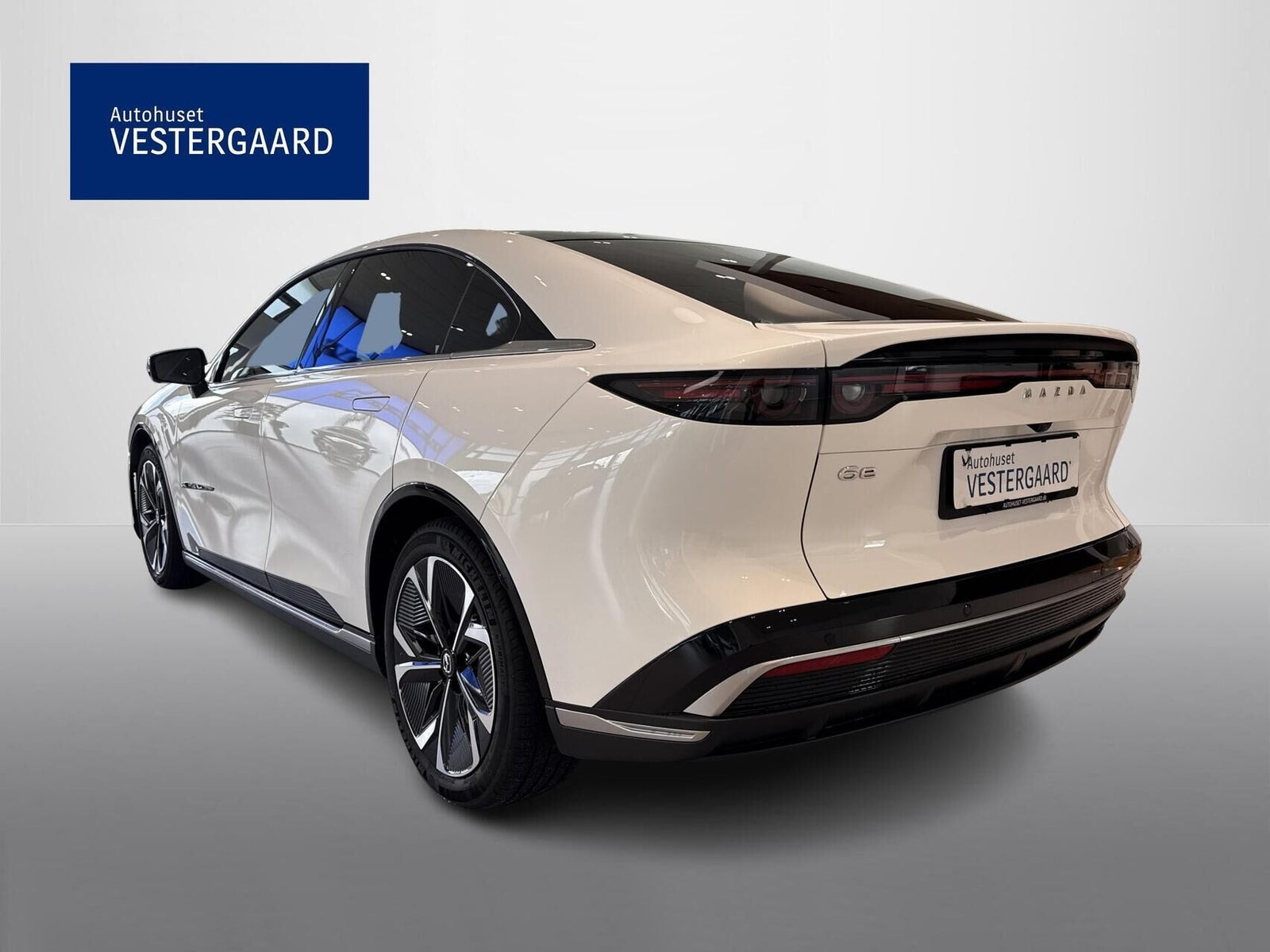 Hvid Mazda 6e fra 2025