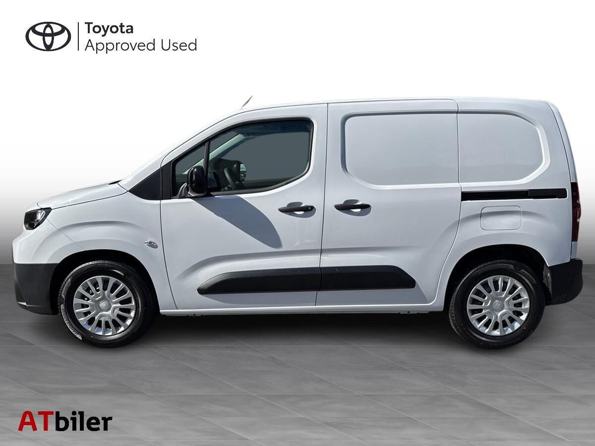 Hvid Toyota Proace City Electric fra 2026