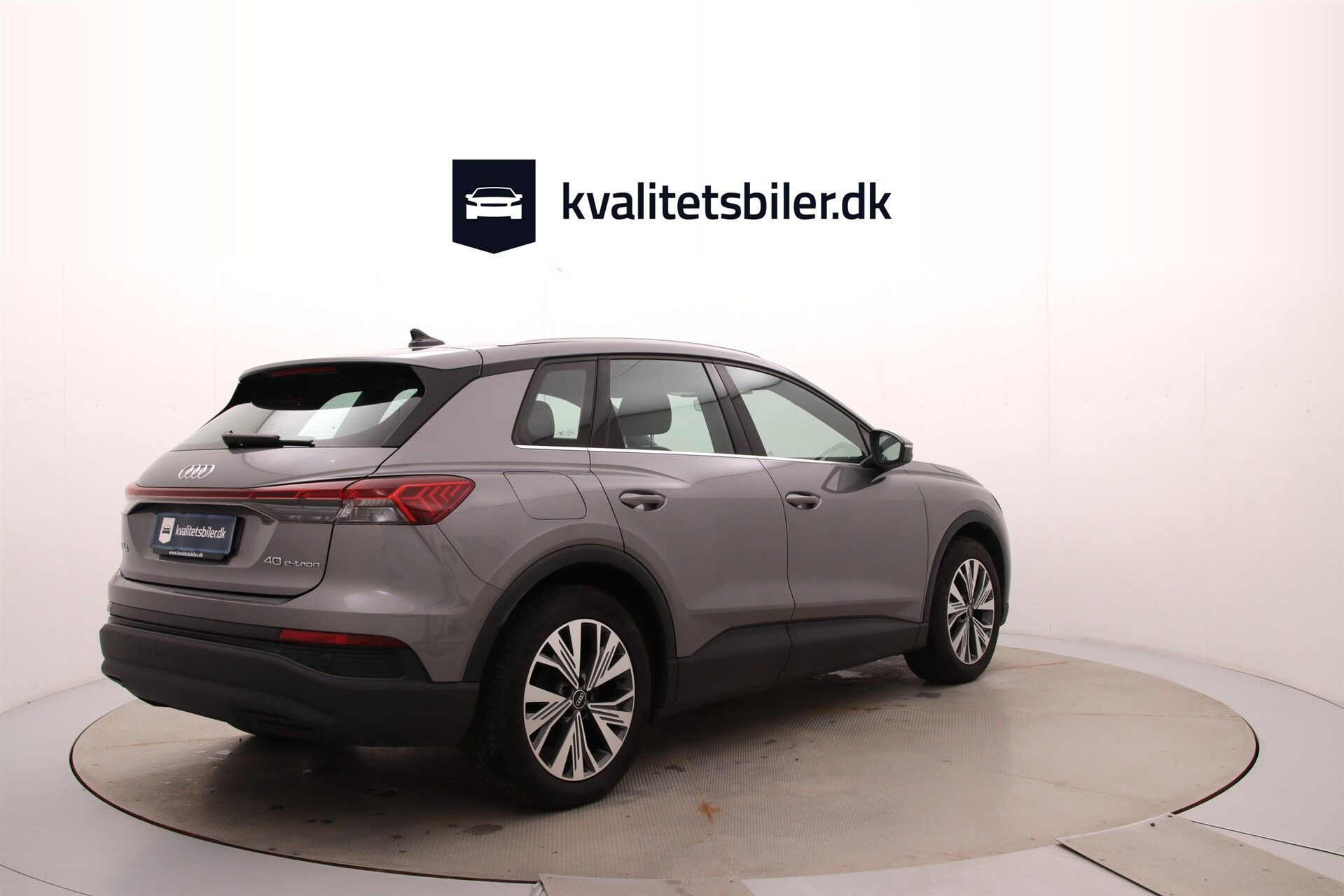 Grå Audi Q4 fra 2022