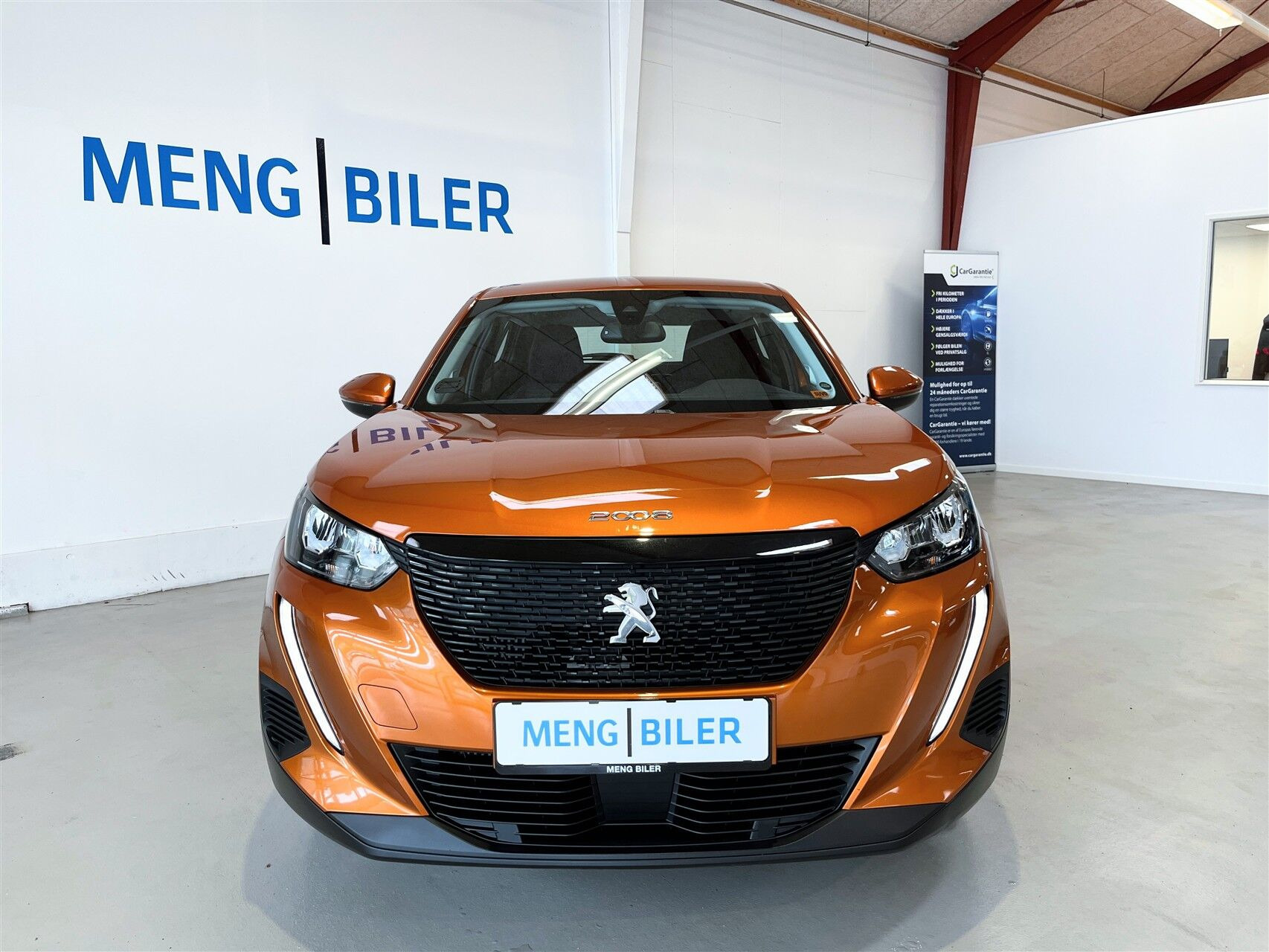 Orange Peugeot 2008 fra 2021