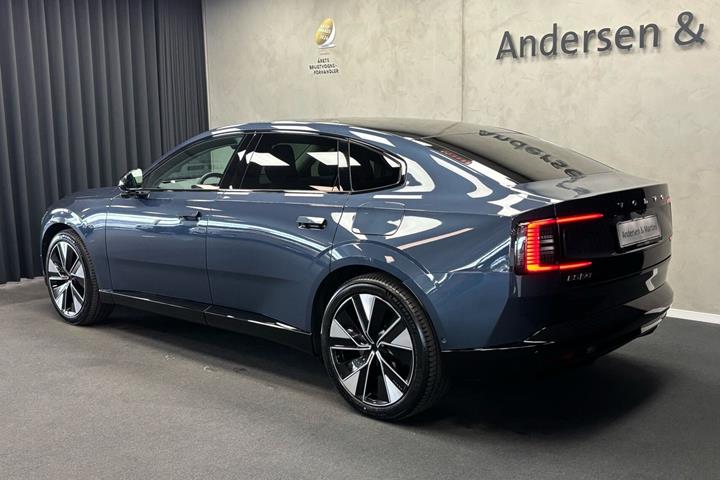 Blå Volvo ES90 fra 2026