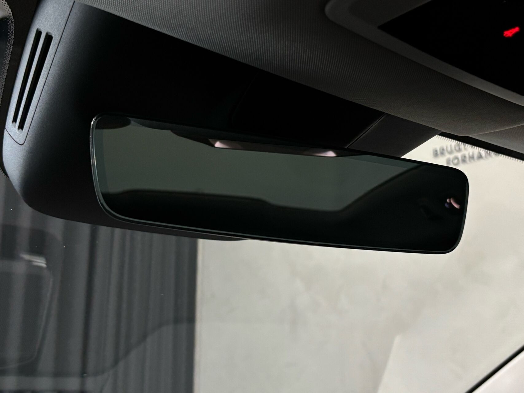Sort Volvo ES90 fra 2026