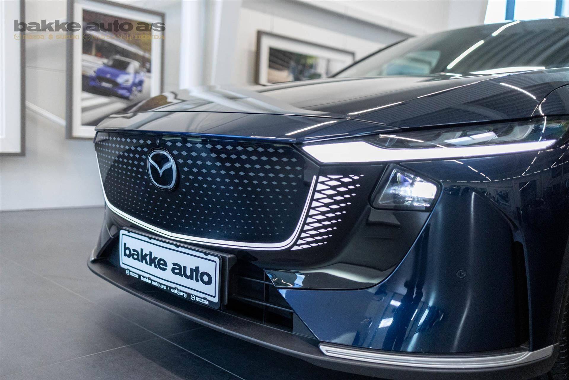 Blå Mazda 6e fra 2025