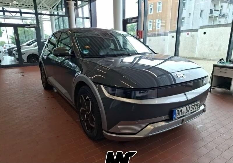 Grå Hyundai Ioniq 5 fra 2024