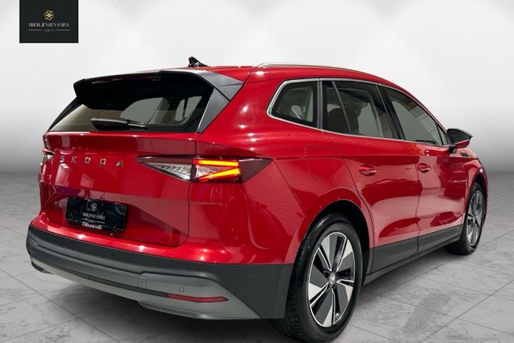 Rød Skoda Enyaq fra 2024