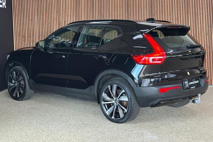 Sort Volvo XC40 fra 2021
