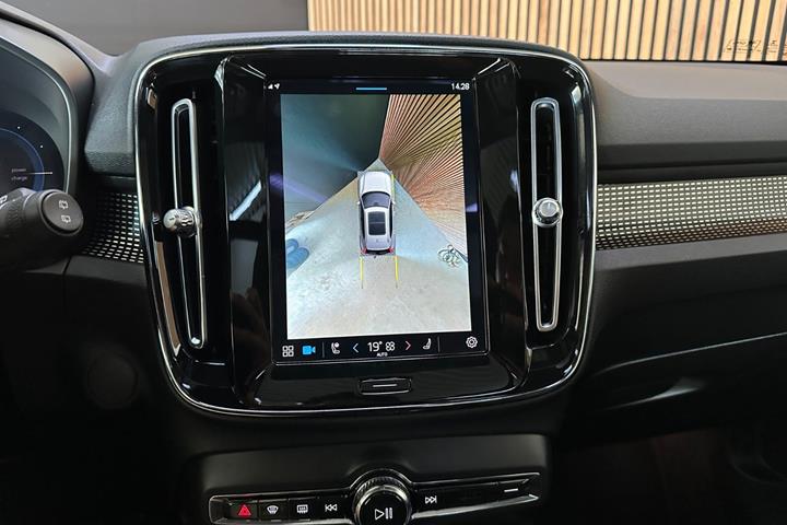 Sort Volvo XC40 fra 2021