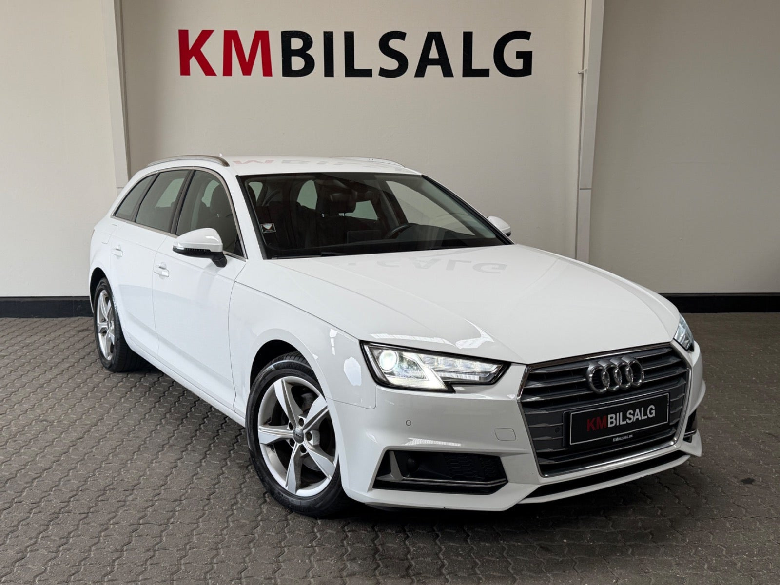 Audi A4 40 TFSi Prestige Tour Avant S-tr.