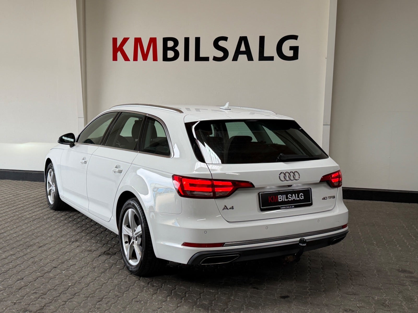 Hvid Audi A4 fra 2019