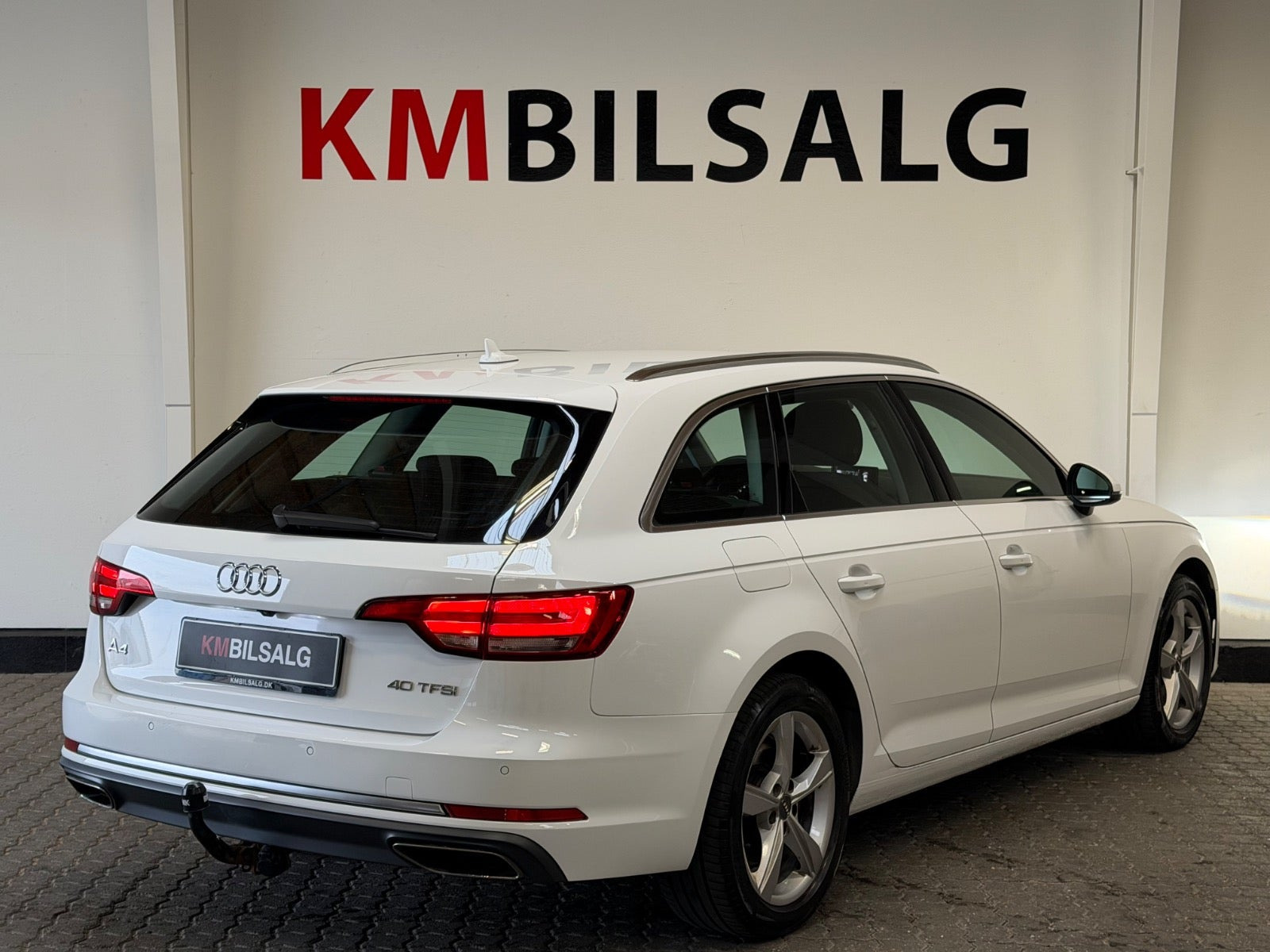 Hvid Audi A4 fra 2019