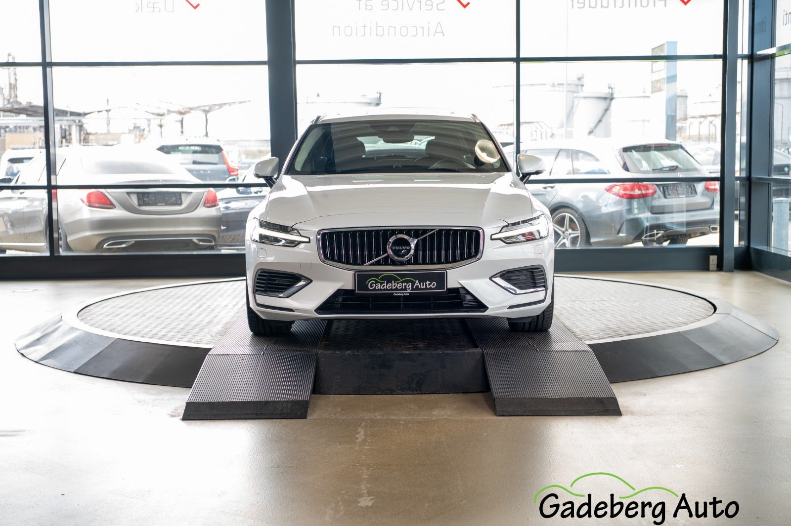 Hvid Volvo V60 fra 2019