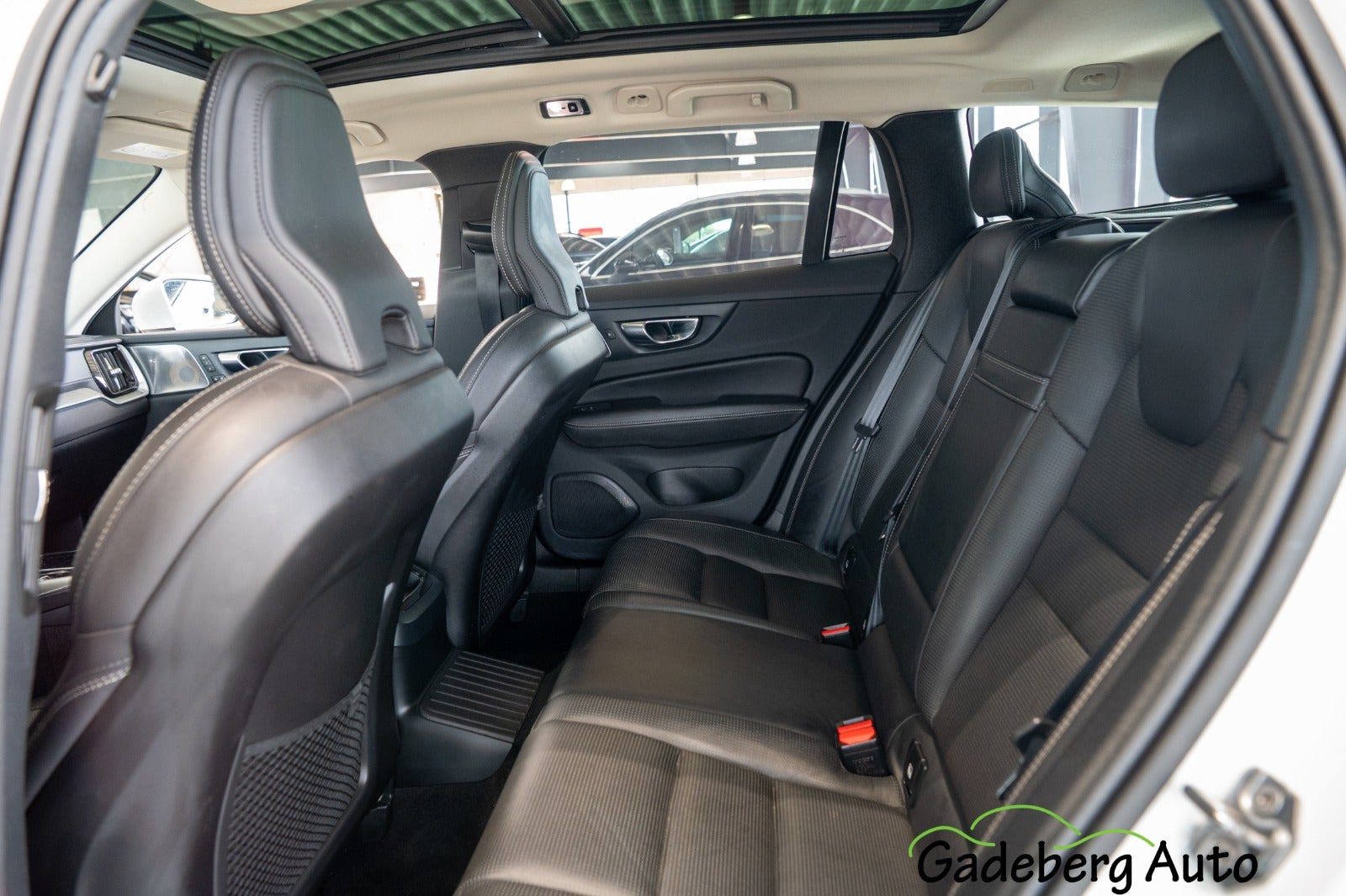 Hvid Volvo V60 fra 2019