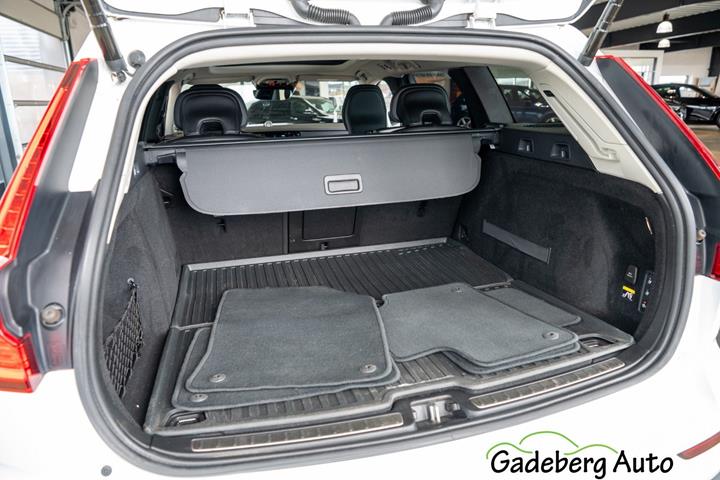 Hvid Volvo V60 fra 2019