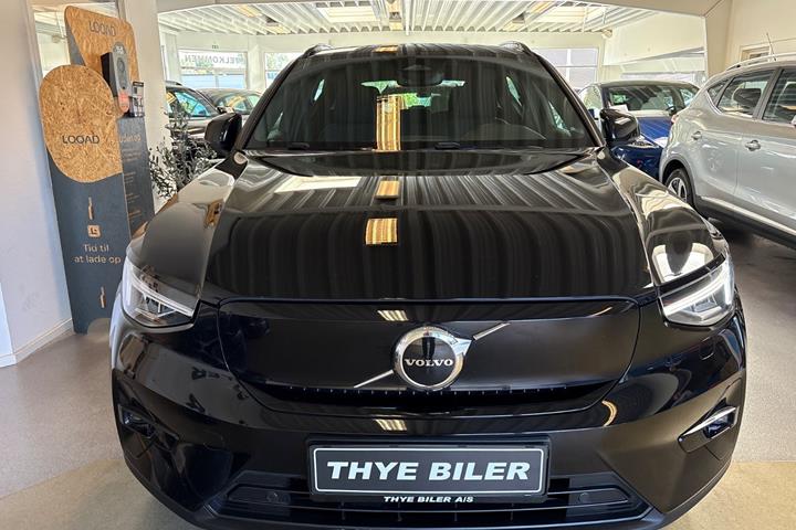 Sort Volvo XC40 fra 2023