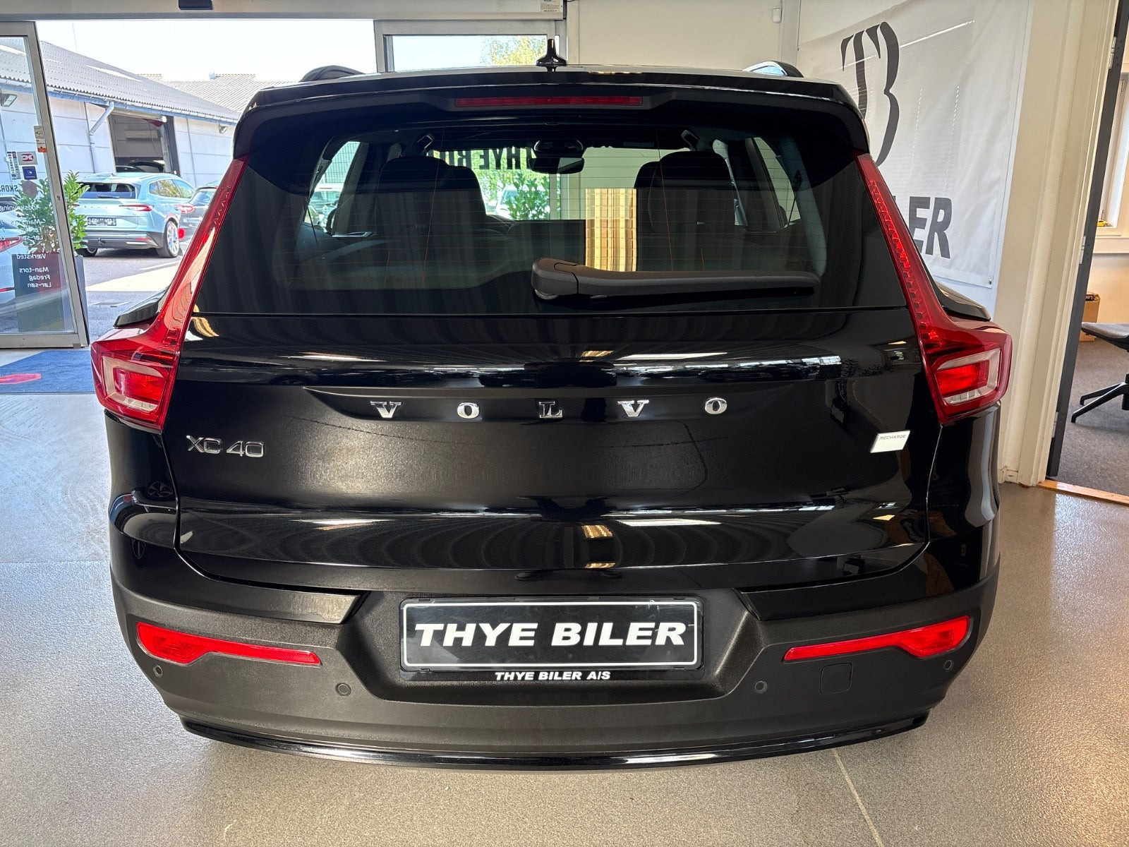 Sort Volvo XC40 fra 2023