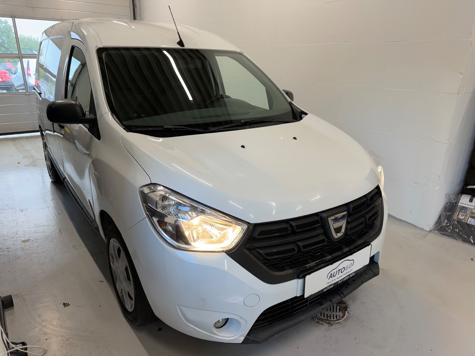 Hvid Dacia Dokker fra 2019