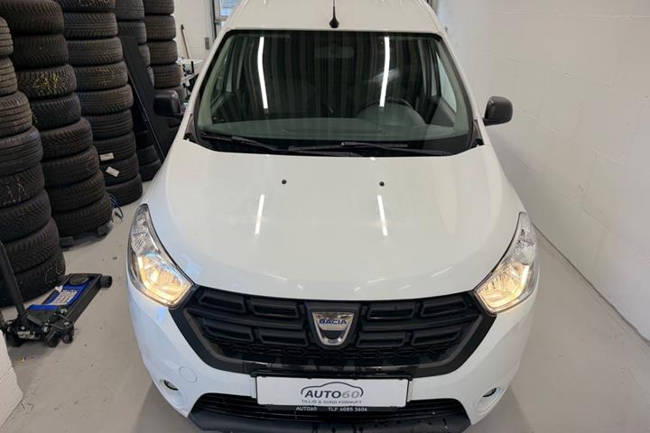 Hvid Dacia Dokker fra 2019