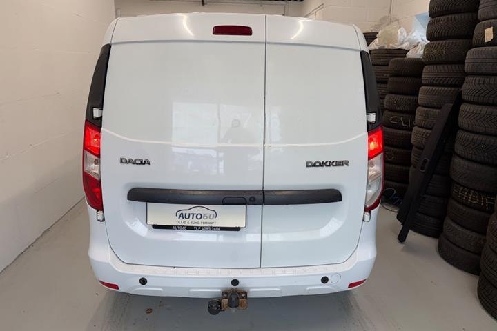 Hvid Dacia Dokker fra 2019