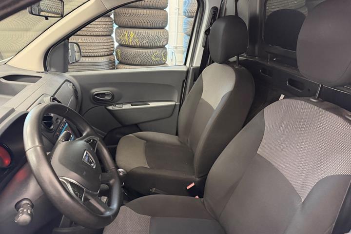 Hvid Dacia Dokker fra 2019