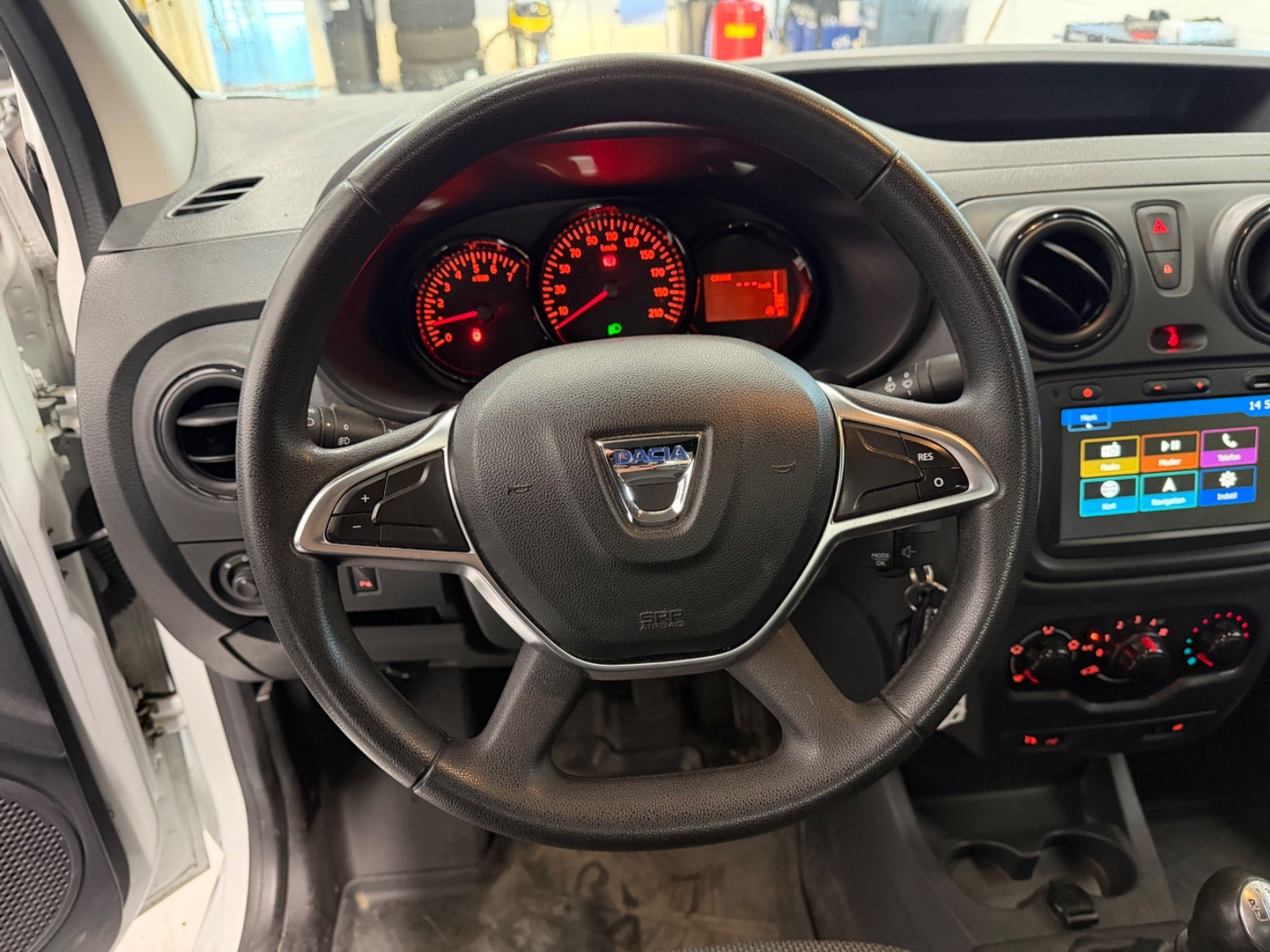 Hvid Dacia Dokker fra 2019