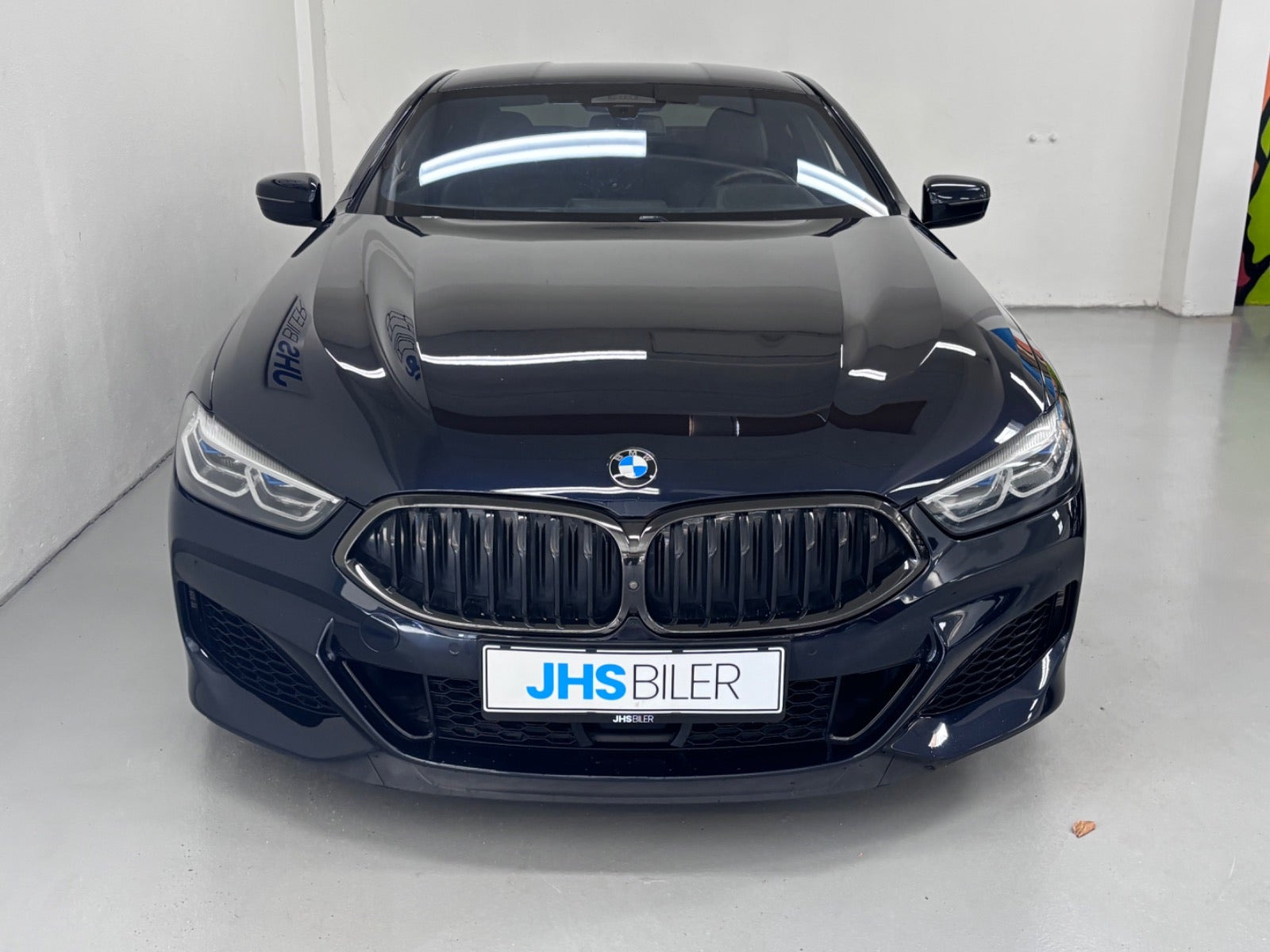Sort BMW M850i fra 2020