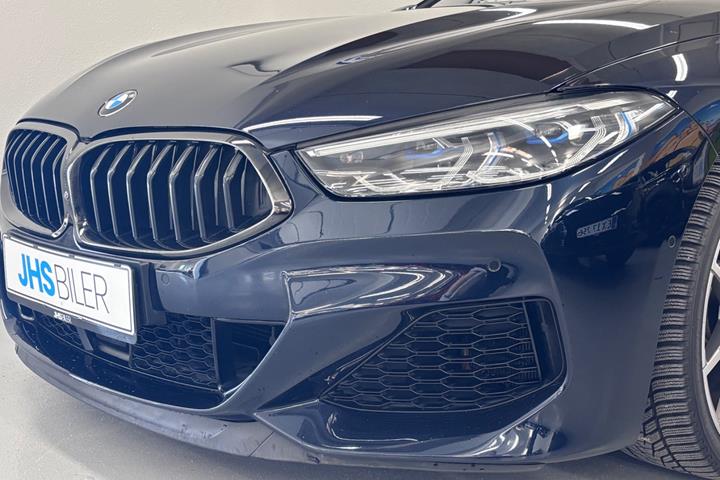 Sort BMW M850i fra 2020