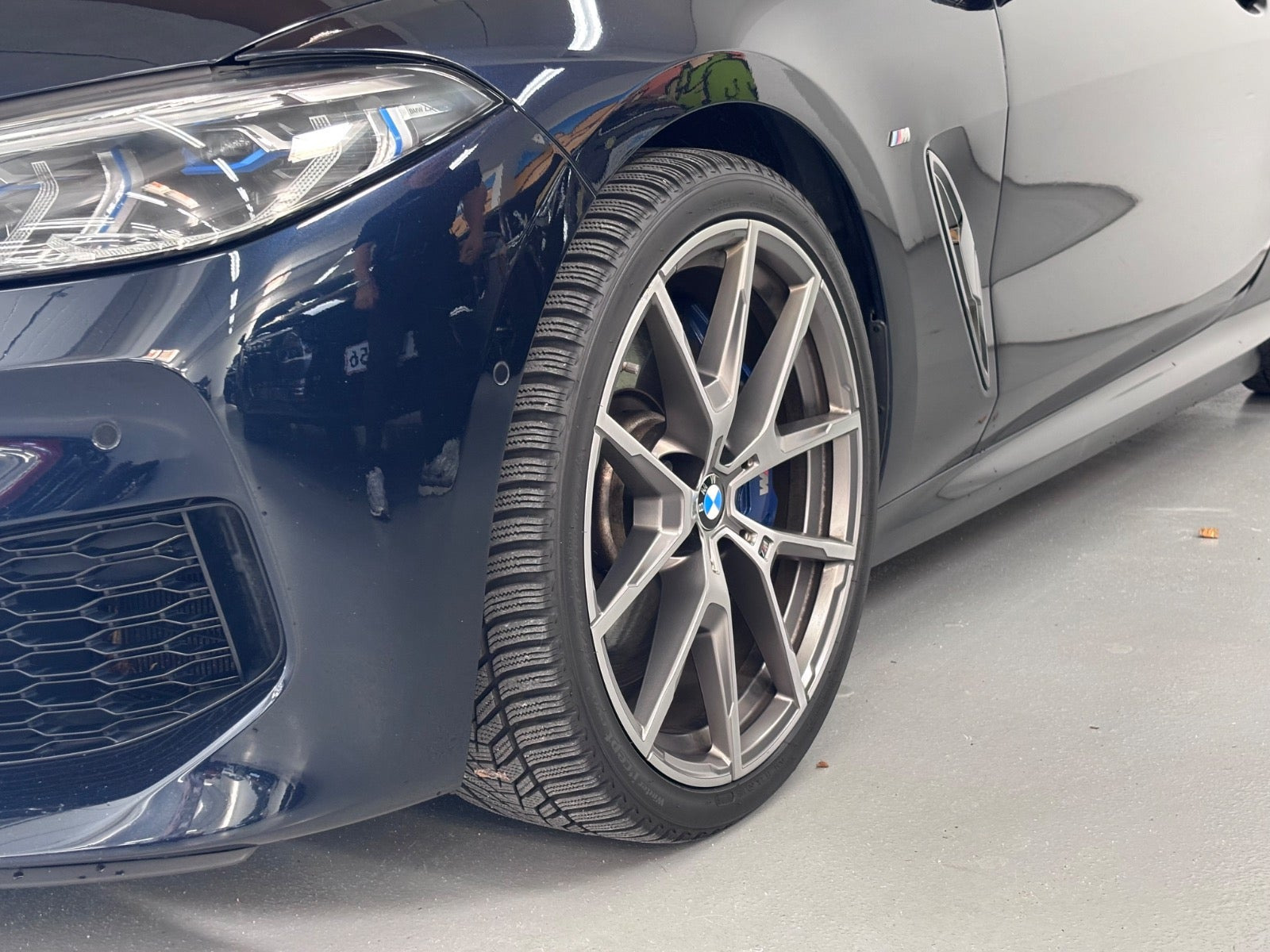 Sort BMW M850i fra 2020