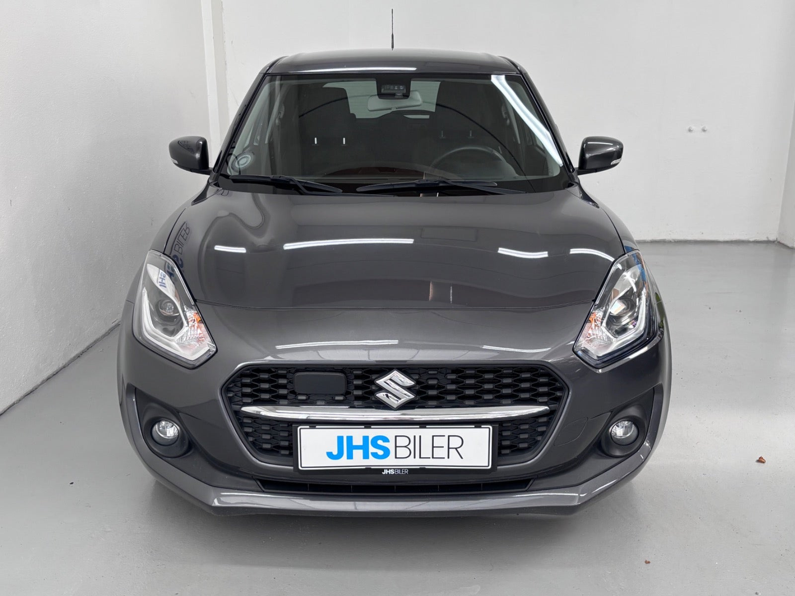 Grå Suzuki Swift fra 2020