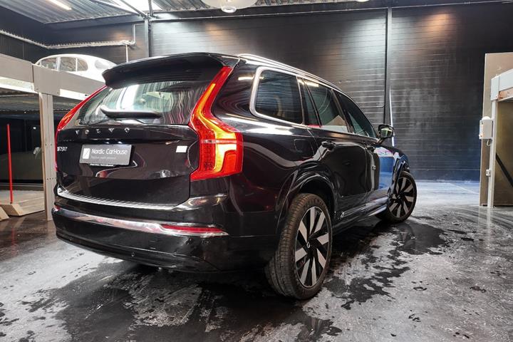 Sort Volvo XC90 fra 2024