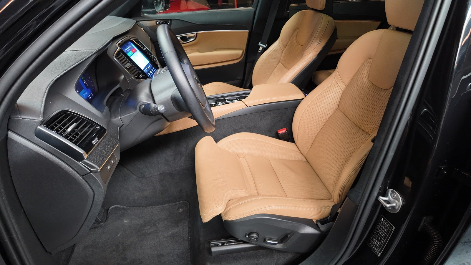 Sort Volvo XC90 fra 2024