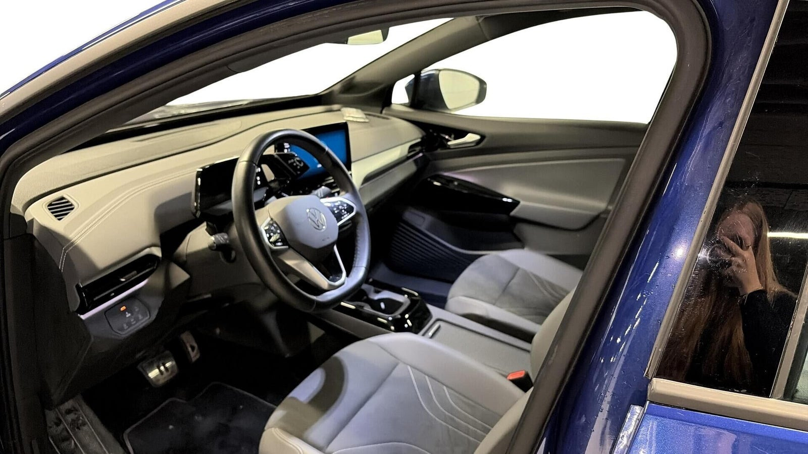 Blå VW ID.4 fra 2023