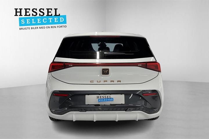 Hvid Cupra Born fra 2023