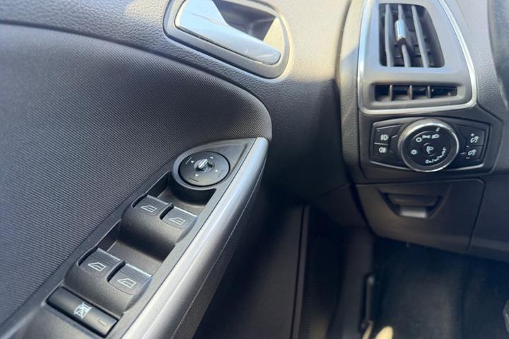 Grøn Ford Focus fra 2014