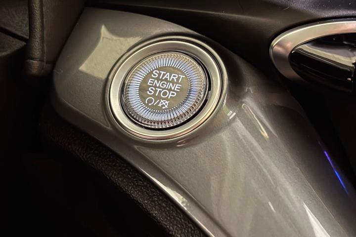 Hvid Fiat 500e fra 2023