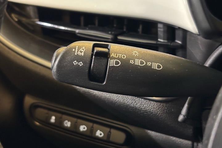 Hvid Fiat 500e fra 2023