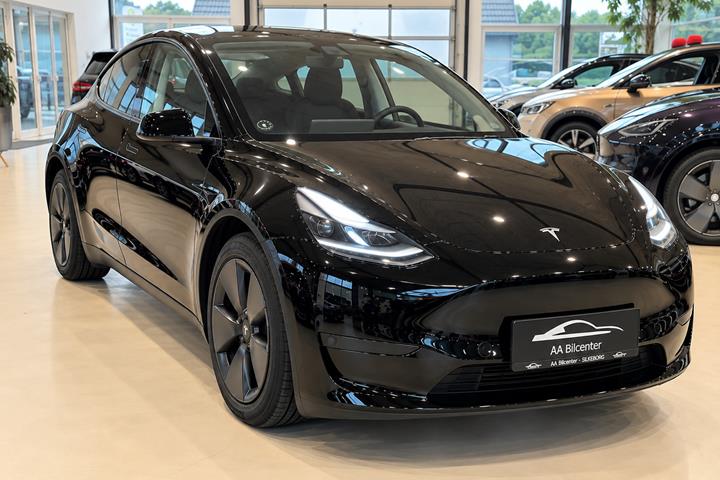 undefined Tesla Model Y fra 2023