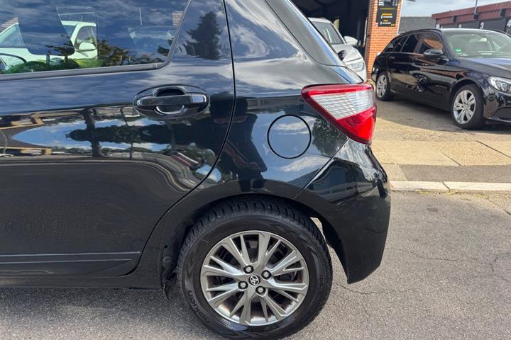 undefined Toyota Yaris fra 2017
