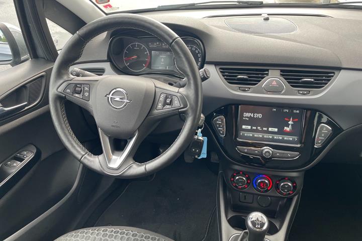 Blå Opel Corsa fra 2018