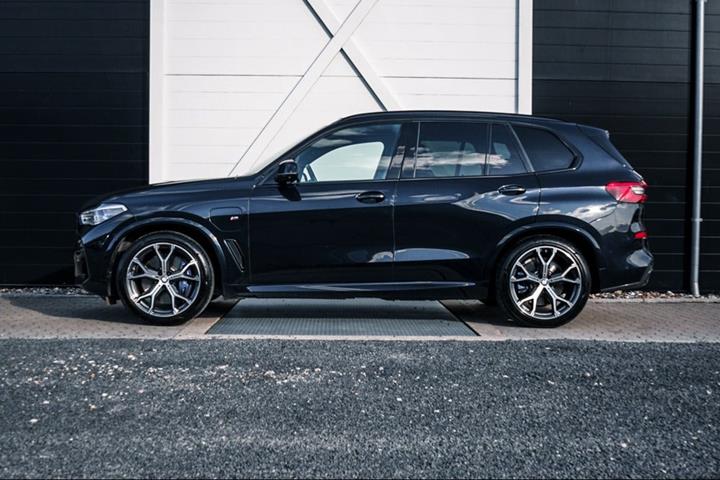 Sort BMW X5 fra 2019