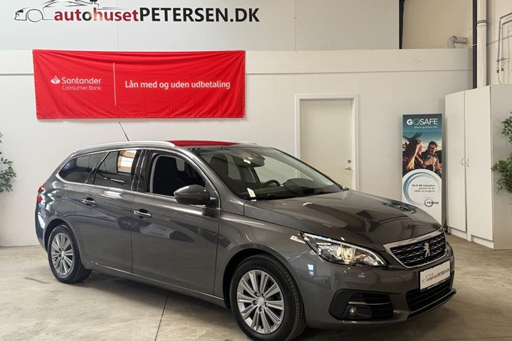 Grå Peugeot 308 fra 2018
