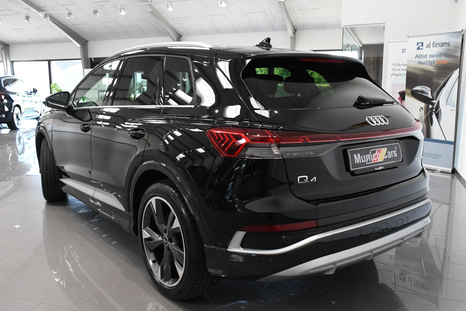 Sort Audi Q4 e-tron fra 2026